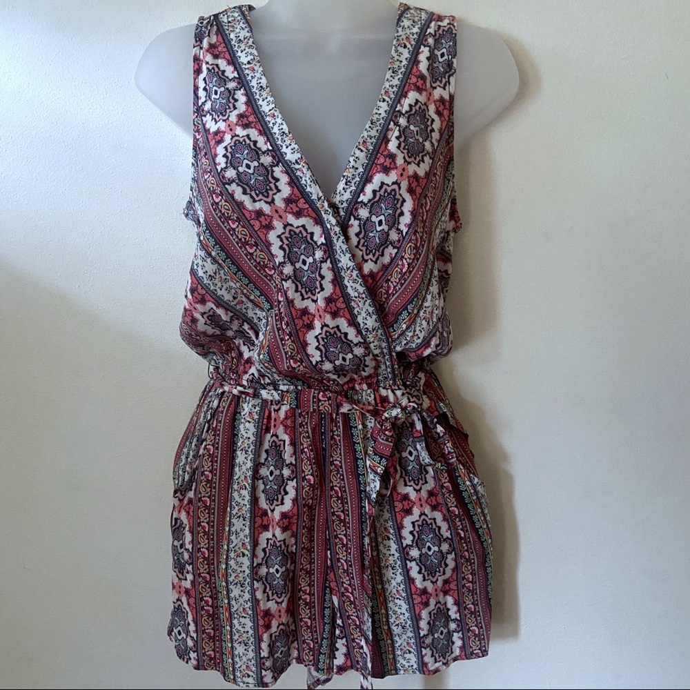 BeBop Sleveless V-neck Short Romper Floral XS, NWT